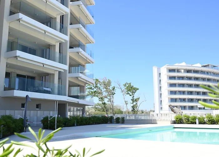 Se125 - Senigallia, Esclusivo Trilocale Fronte Mare Con Piscina * Senigallia
